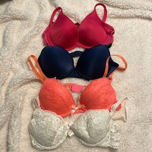 Bra Lot Size 34B